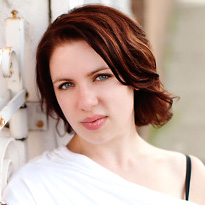 Katee Robert.04.205px